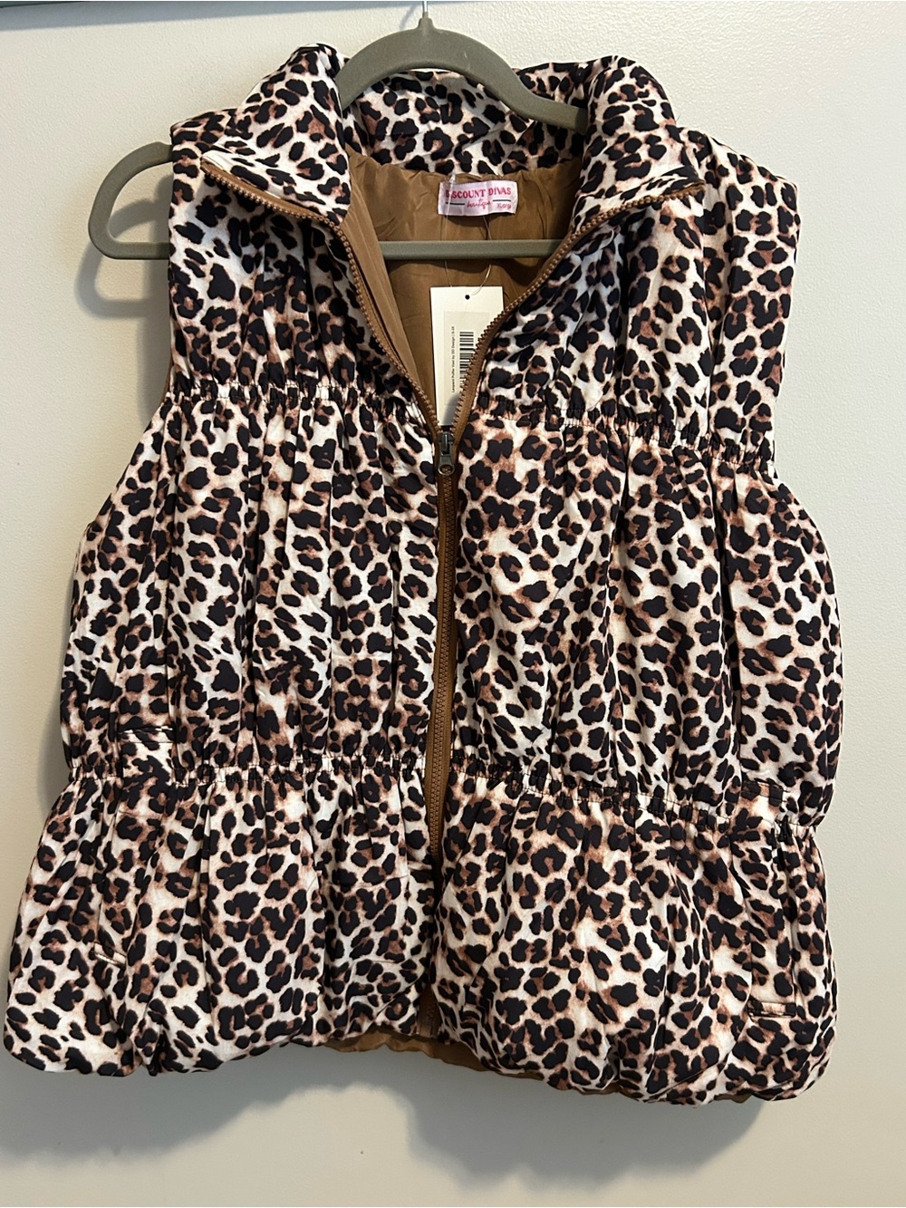 NEW Discount Divas Leopard Puffer Vest Women XL Ruffle Puffy Animal Print Poly